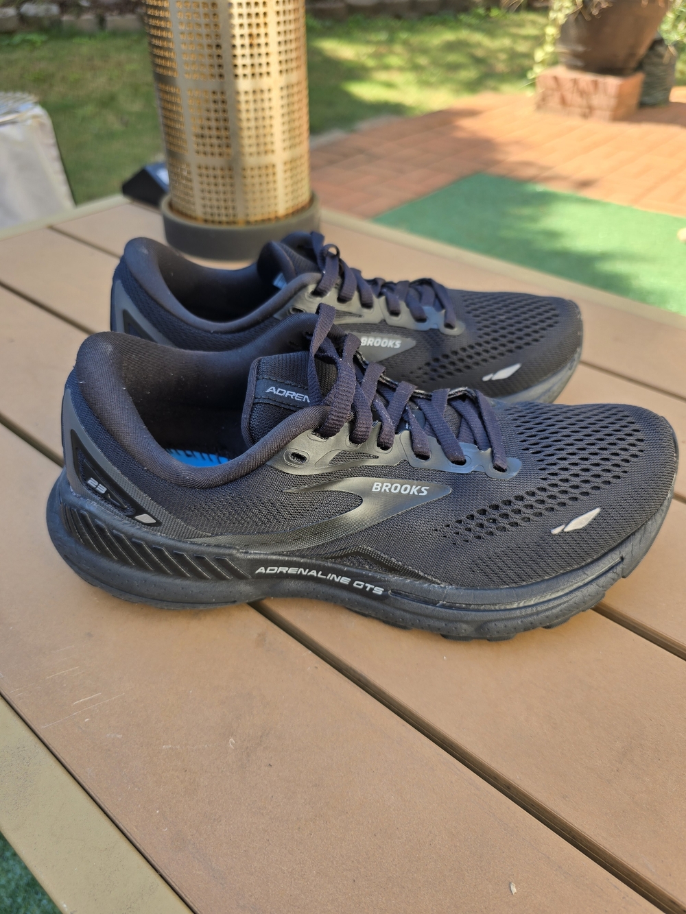 Brooks Adrenaline GTS 23 Women's Black Ebony Running Shoes Size 7.5 * NO INSOLES